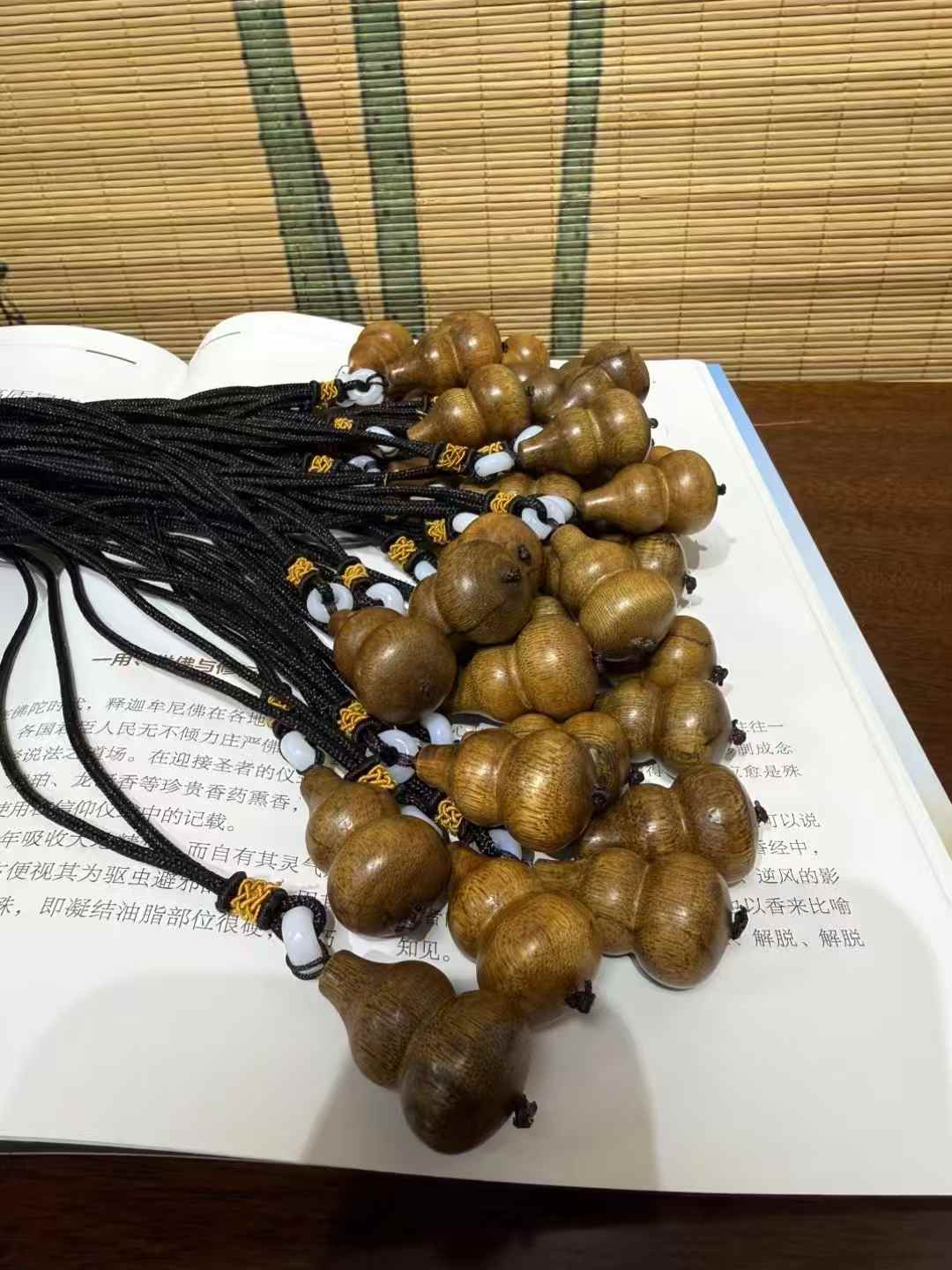 Trendy Agarwood chenxiang Cinnabar Gourd Pendant,handicraft
