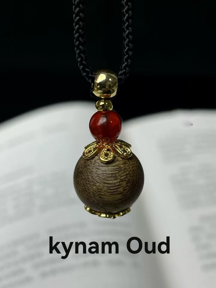 High oil Kynam Oud bead pendant 12mm