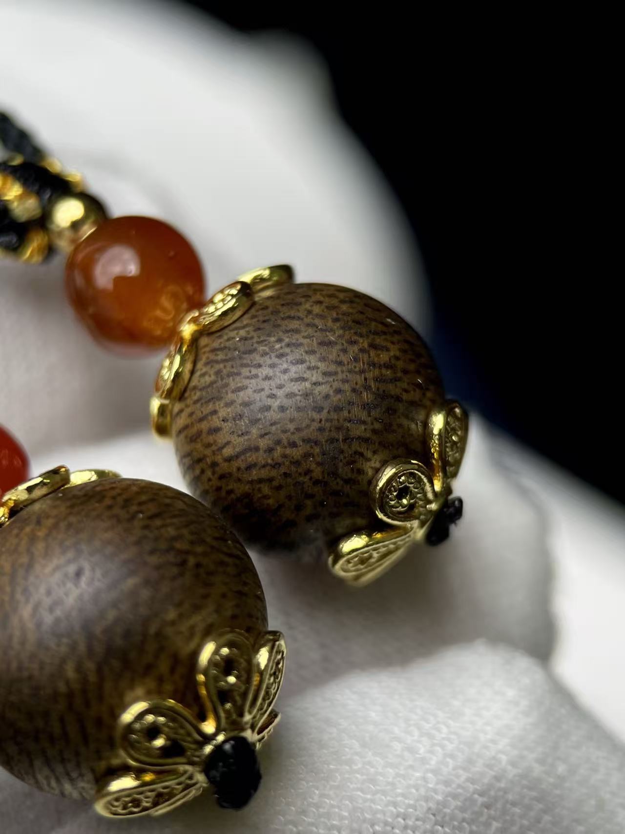 High oil Kynam Oud bead pendant 12mm