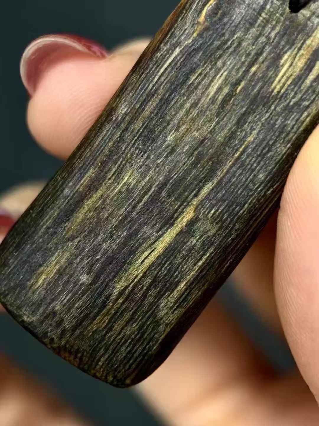 High-oil Agarwood Sarira Pendant