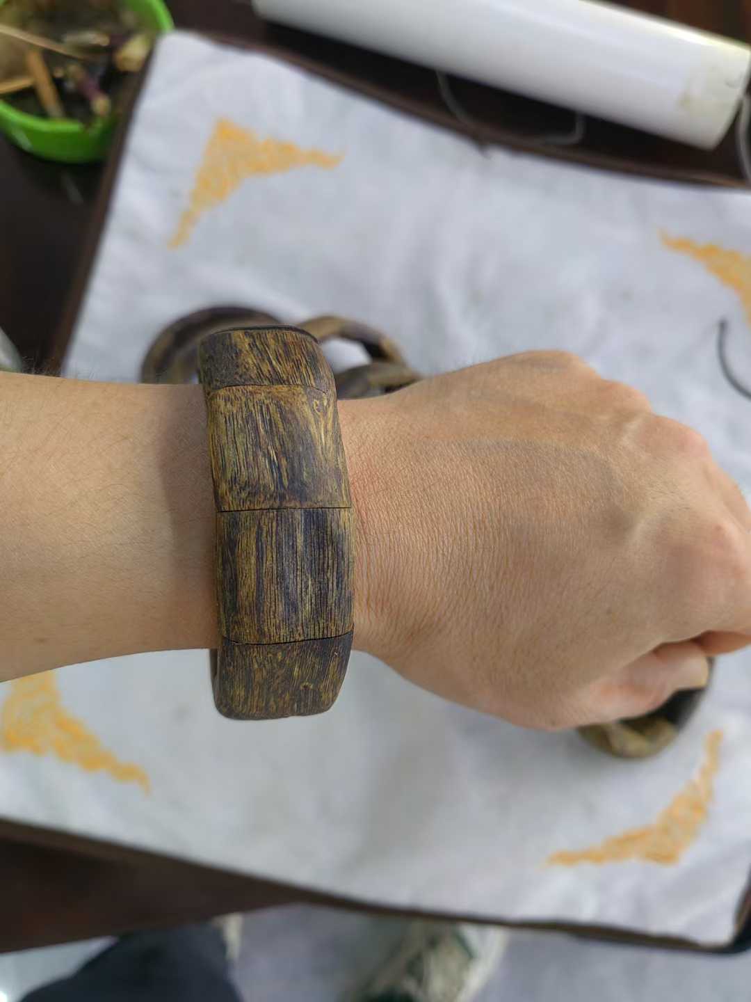 Natural agar wood chenxiang men's and women's bracelet,bestseller of 2025