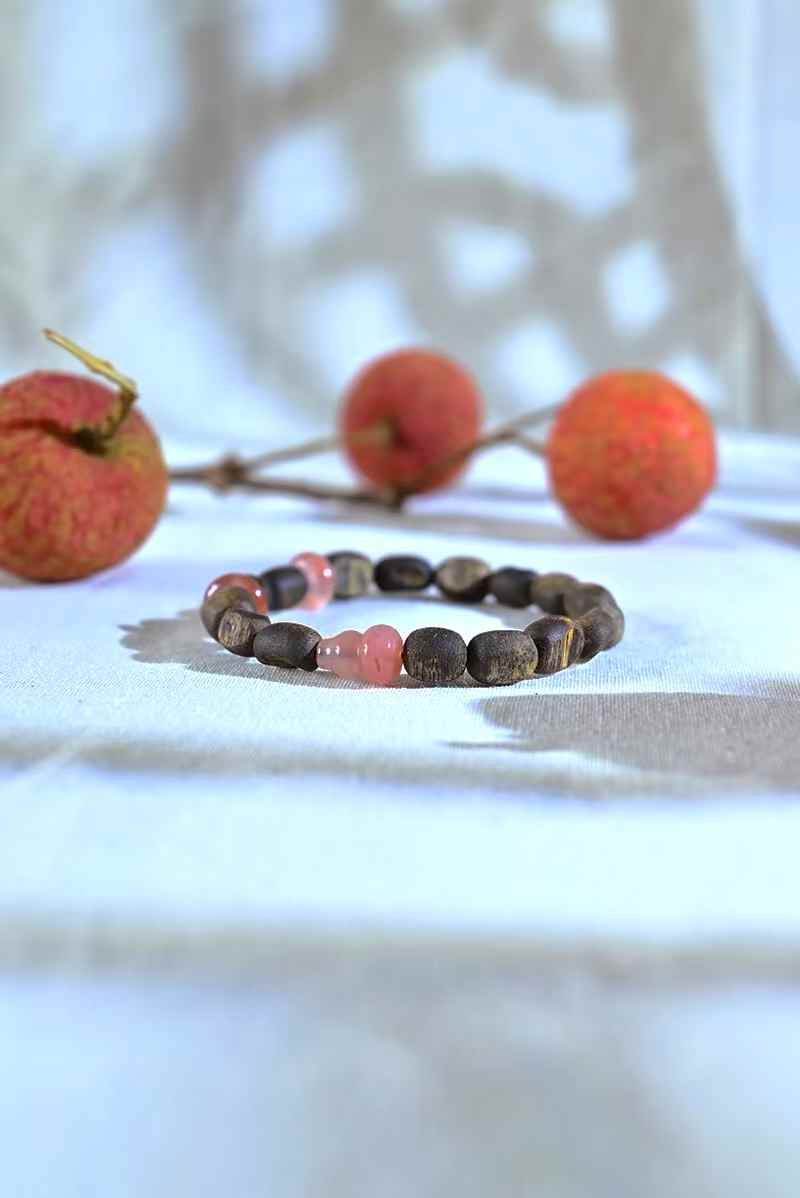Women's beautiful sinking water green Qinan scar-leaving beads with Nanjiang red agate bracelet 7g dreamcrystal.sg
