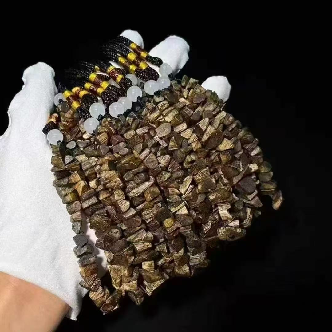 High-oil agarwood car/room hanging ornament decoration,rich and long-lasting flavor