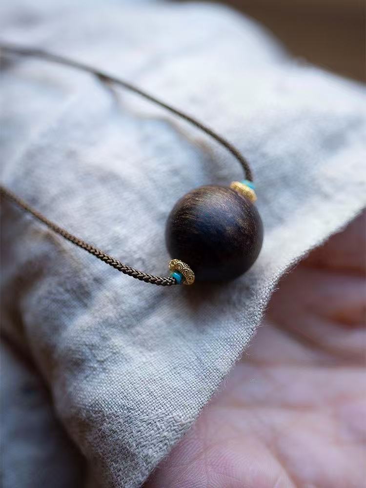 Natural Vietnamese Nha Trang Kynam agarwood Necklace Soft silk large particle transfer bead pendant