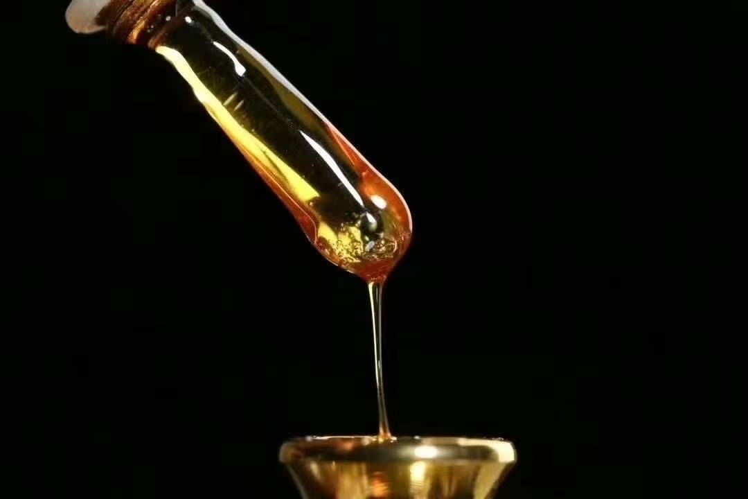 Agarwood essential oil Natural perfume 1g