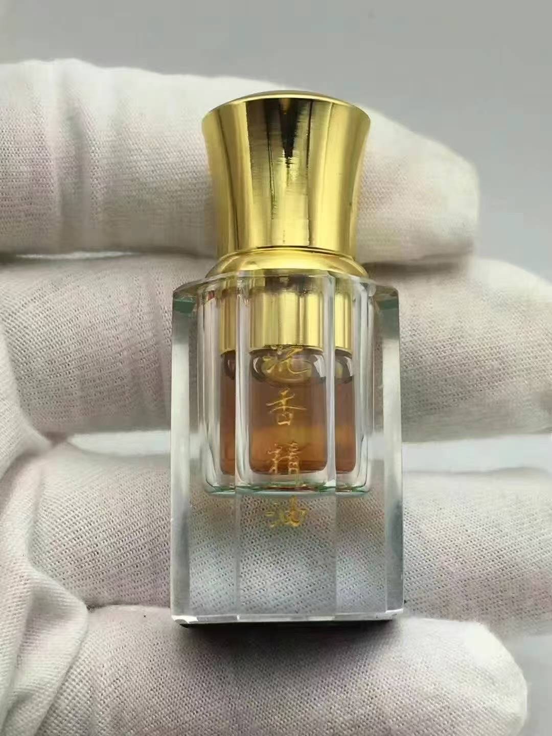 Agarwood essential oil Natural perfume 1g