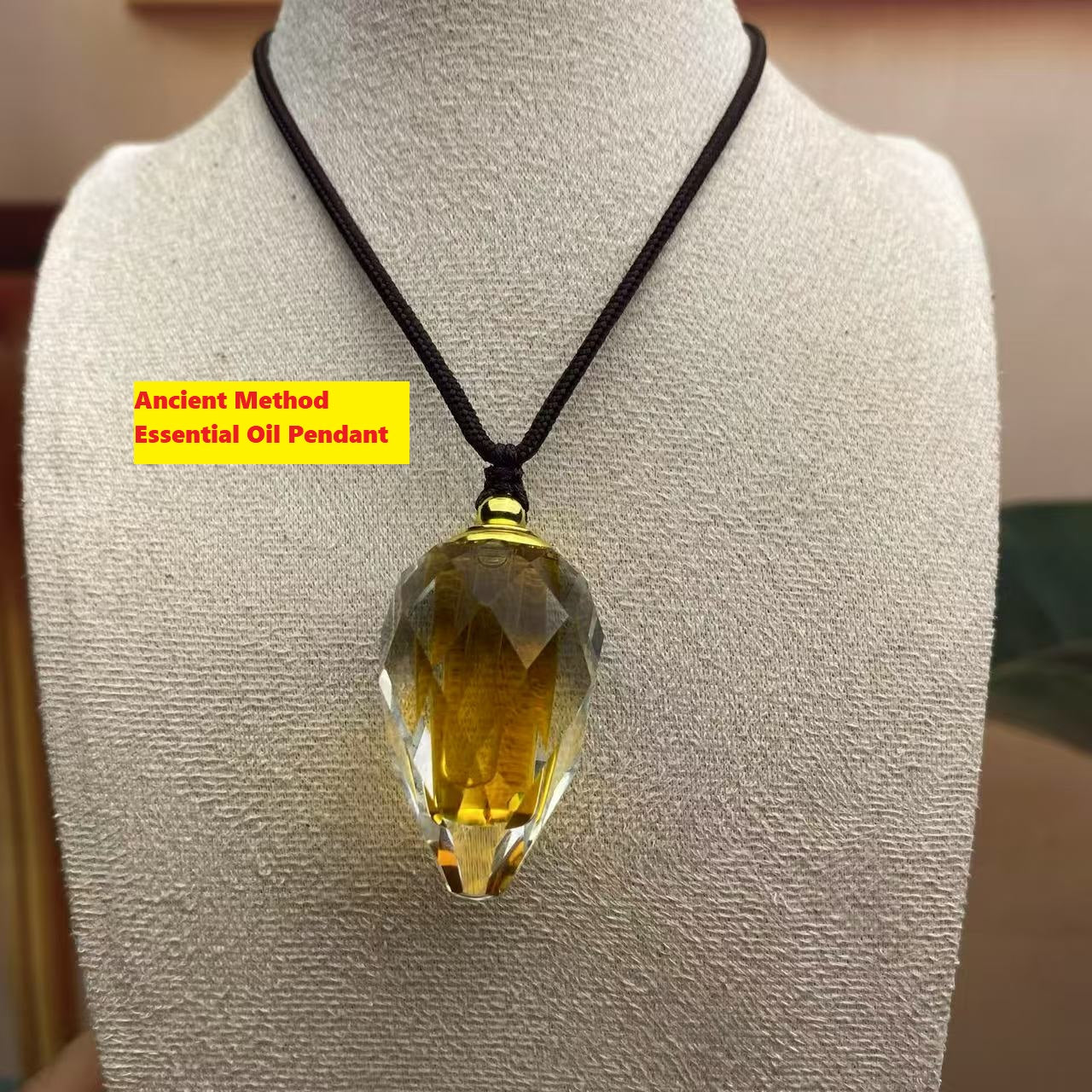 Natural Kynam essential oil  100% pure 1.8g crystal pendant - wearable and portable