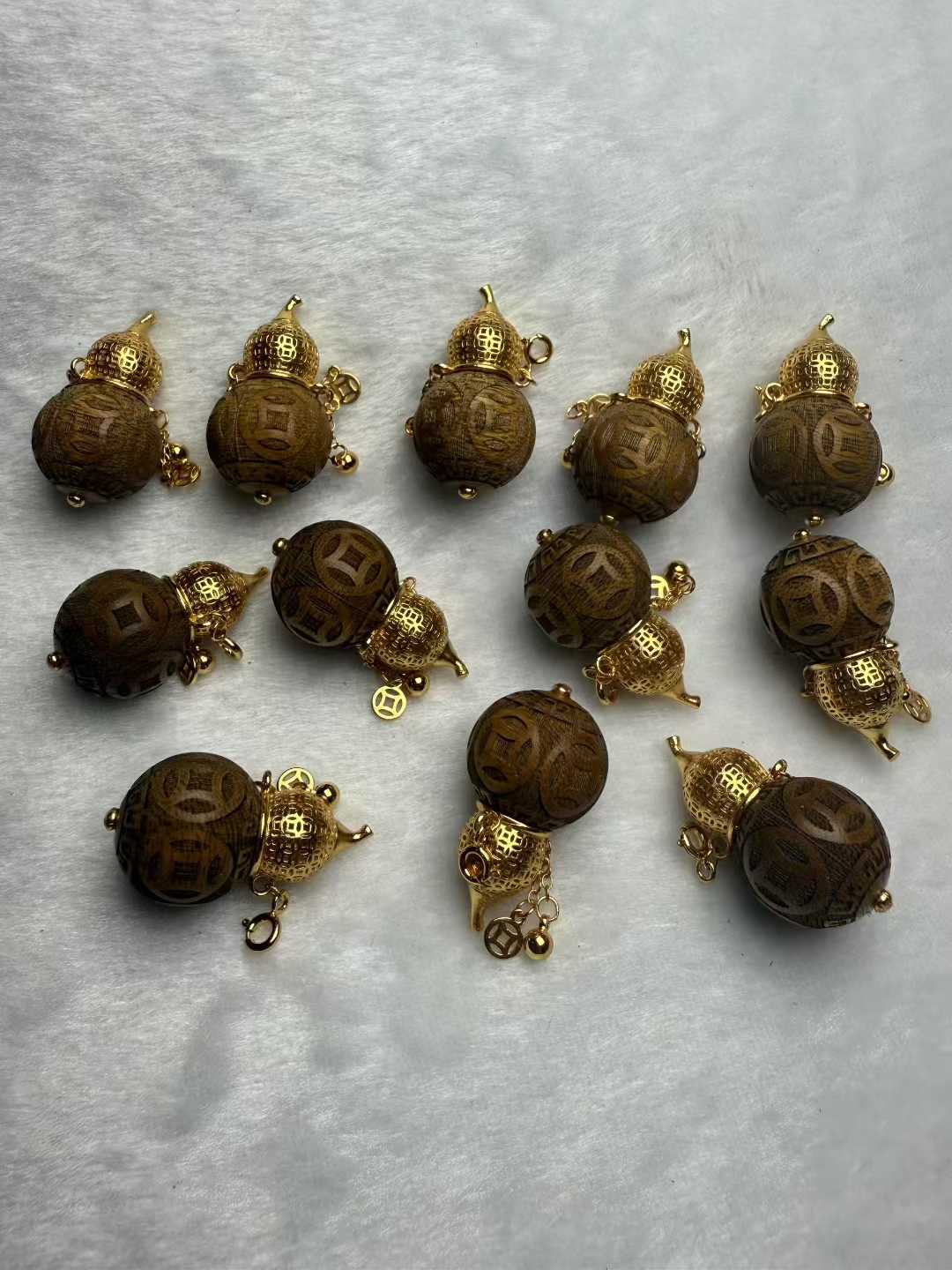 Natural Agarwood Gourd gold plating exquisite pendant Rich in oil