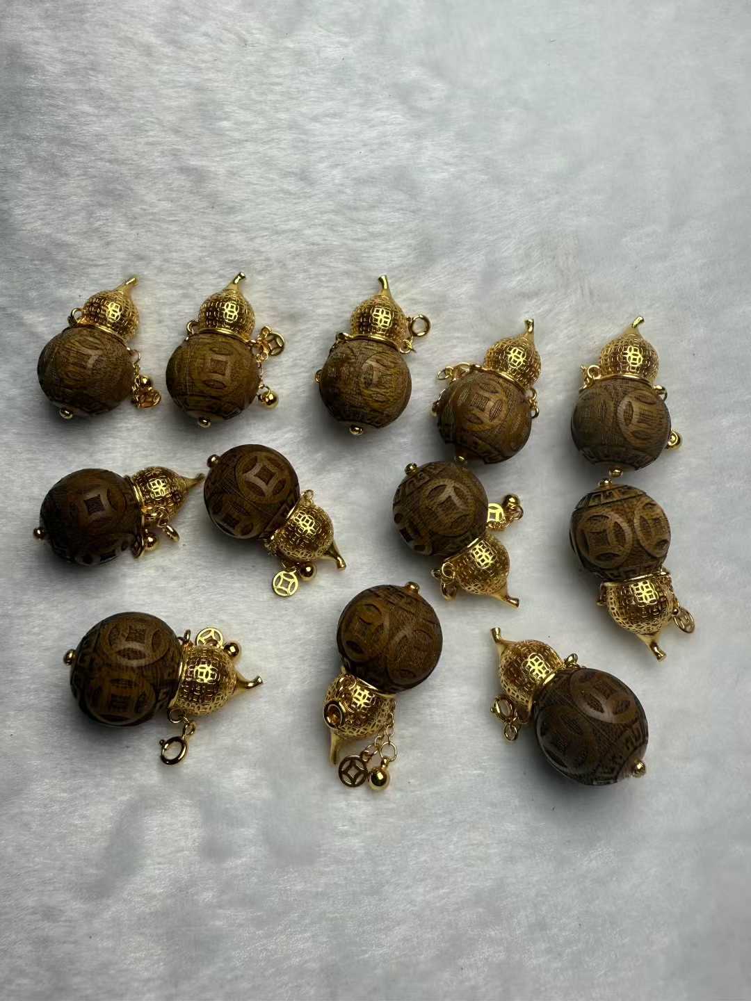 Natural Agarwood Gourd gold plating exquisite pendant Rich in oil