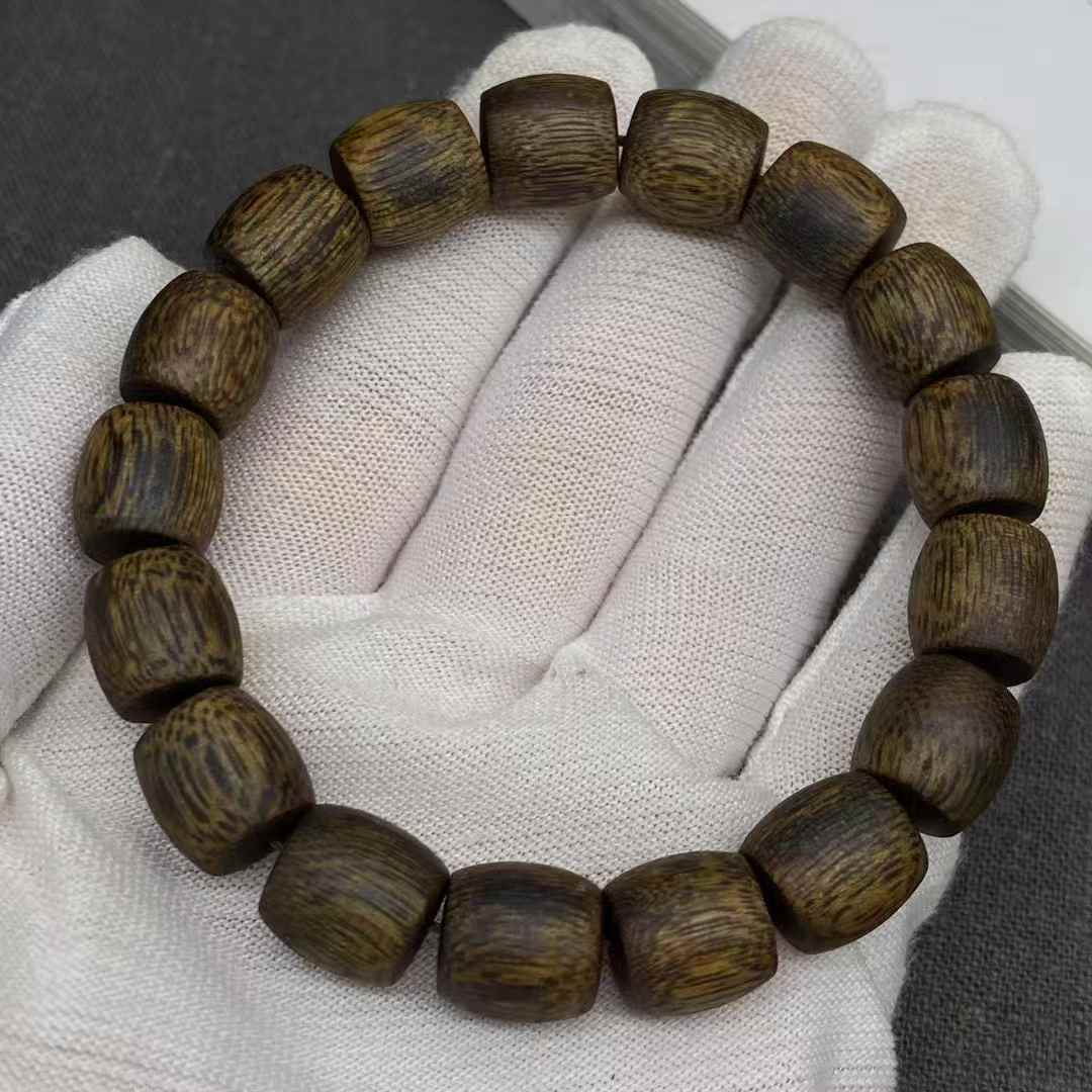 White Kynam Agarwood  soft oil abb barrel-shaped bead bracelet 9.9 points underwater
