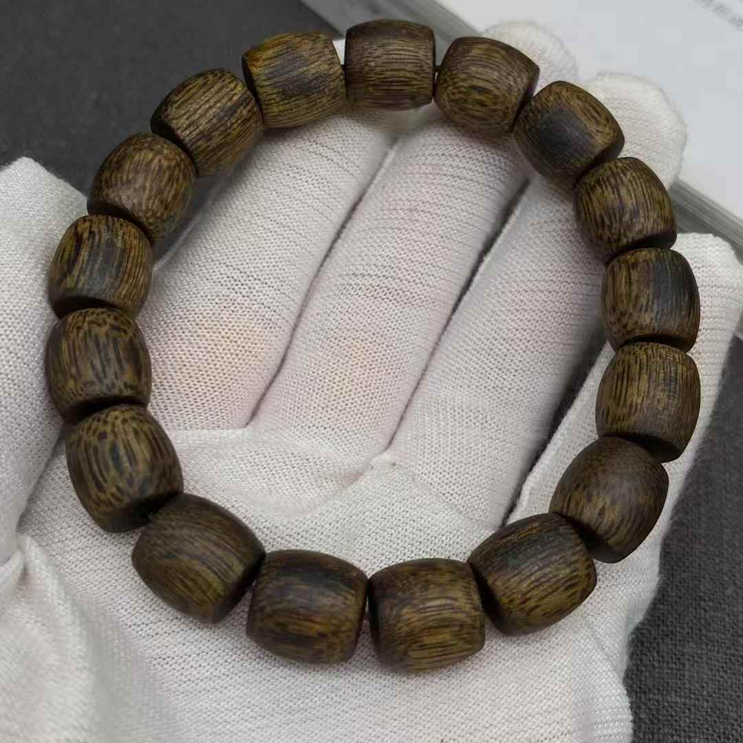 White Kynam Agarwood  soft oil abb barrel-shaped bead bracelet 9.9 points underwater