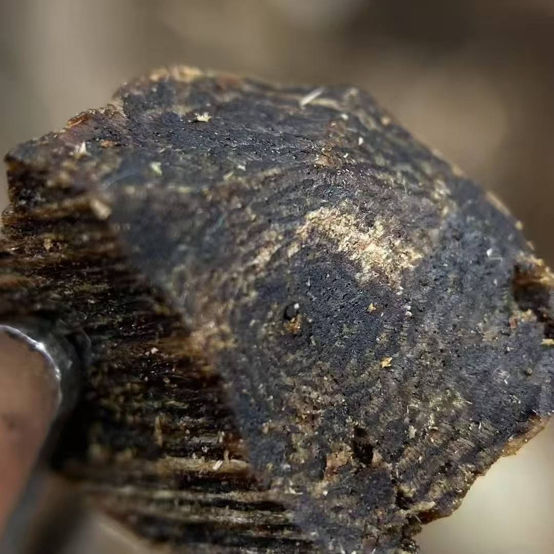 Natural high-oil kynam Oud submerged level Baotou raw materials