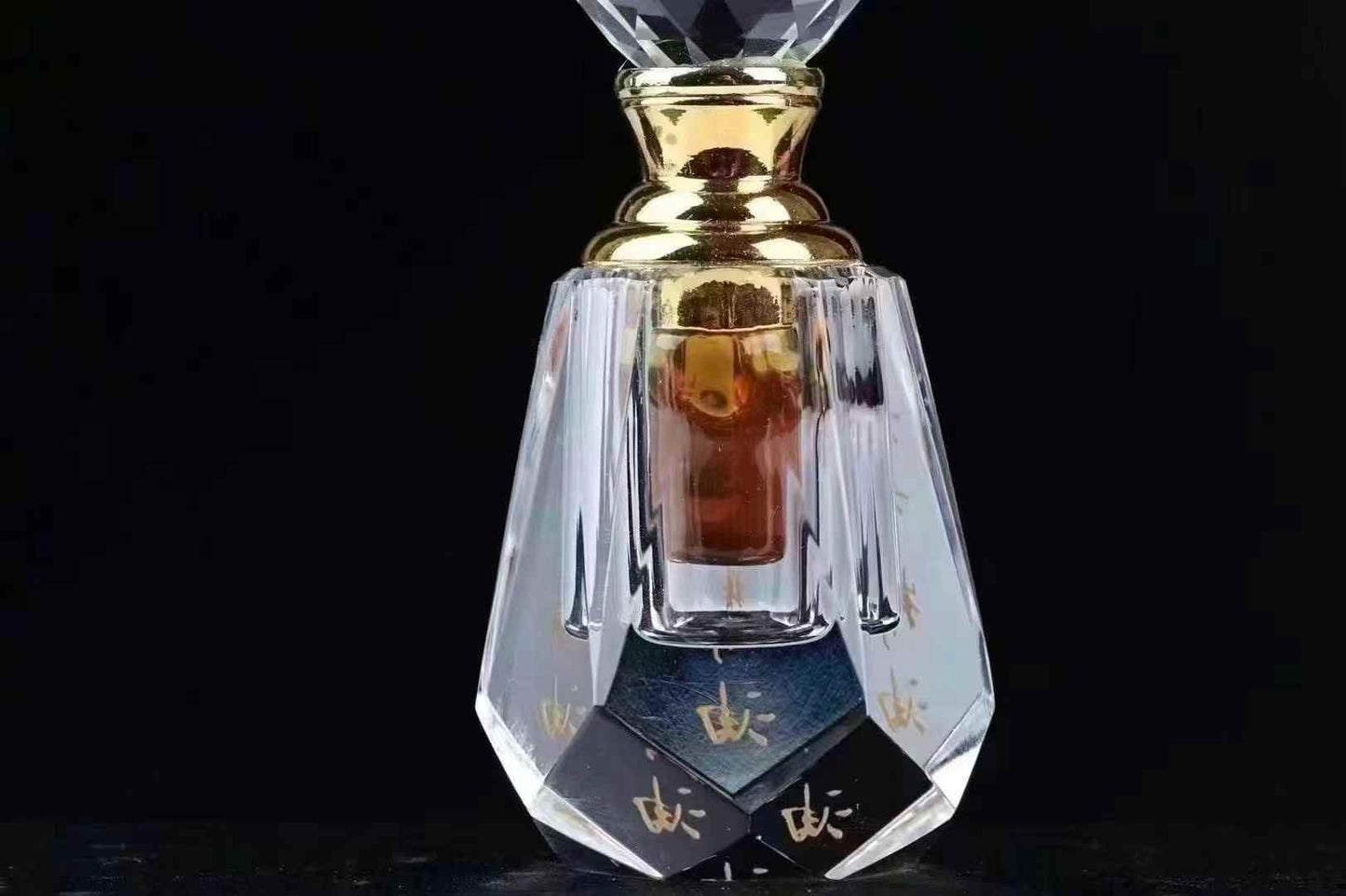 Natural Agarwood essential oil 1g/bottle No Additives