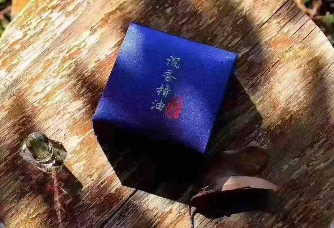 Cambodian agarwood essential oil 1g/bottle