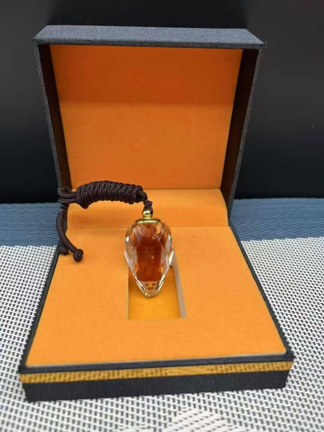 Natural Kynam essential oil  100% pure 1.8g crystal pendant - wearable and portable